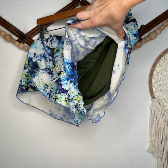 Athleta Hypersonic Caspian Blue Multi Petal Lined Swim Shorts - Picture 4 of 4